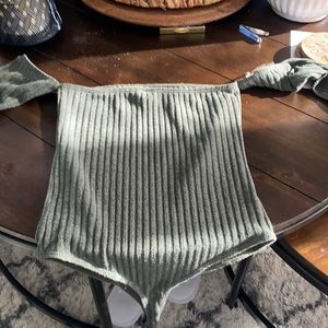 Lays across chest, one piece